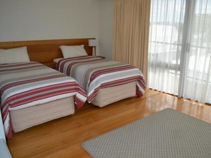 Metung Waters Motel And Apartments ภายนอก รูปภาพ