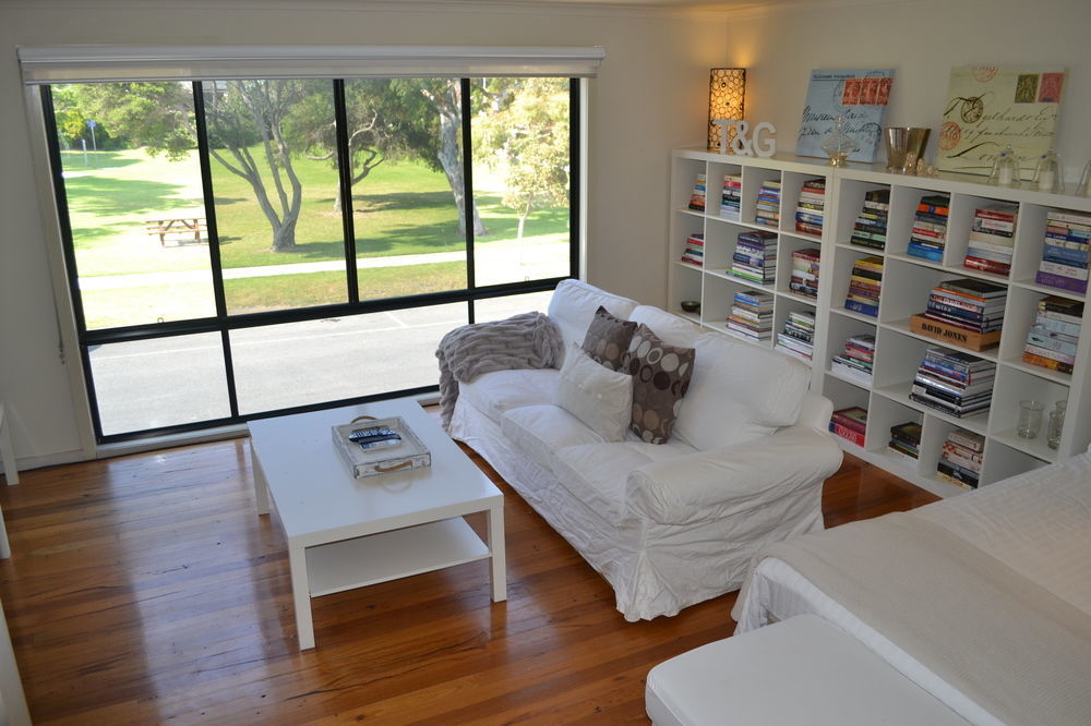 Metung Waters Motel And Apartments ภายนอก รูปภาพ