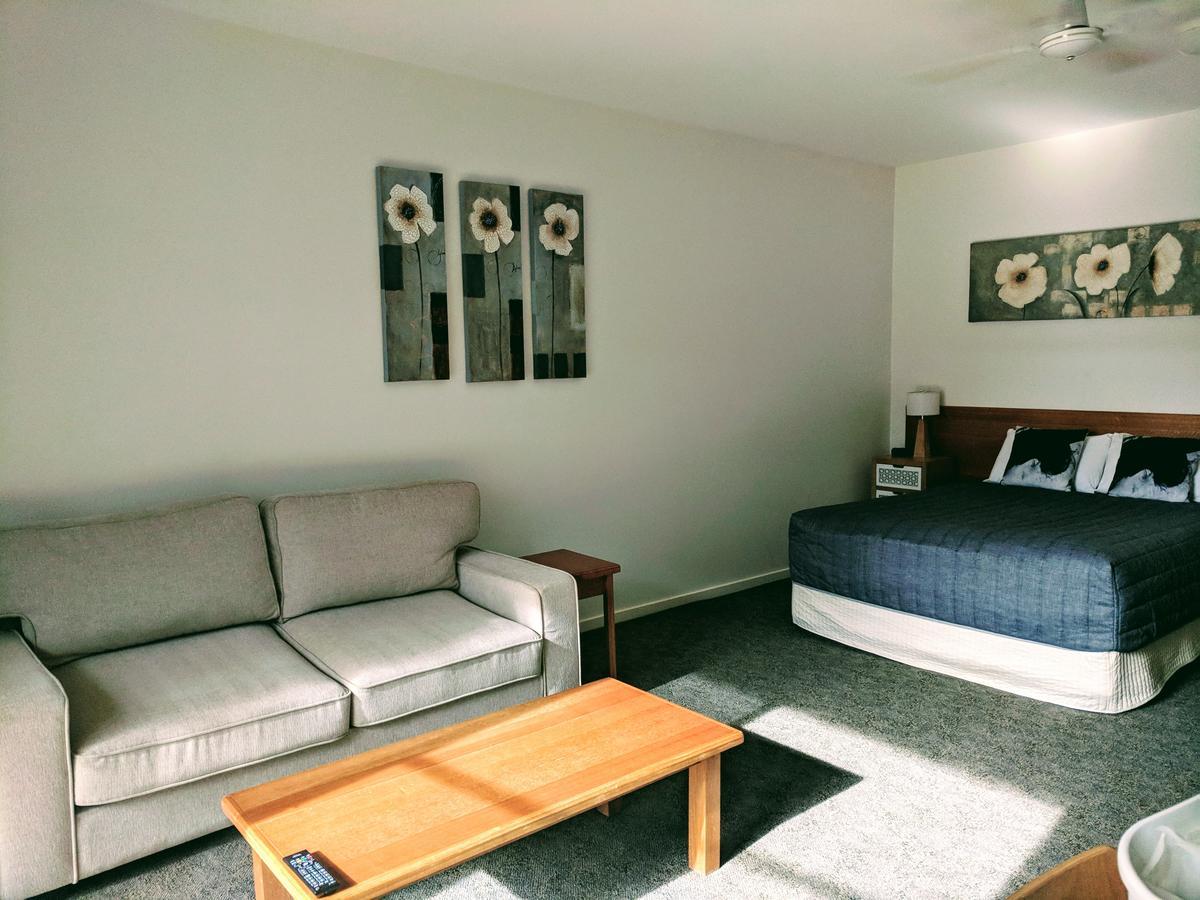 Metung Waters Motel And Apartments ภายนอก รูปภาพ