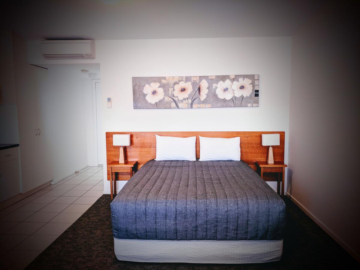 Metung Waters Motel And Apartments ภายนอก รูปภาพ