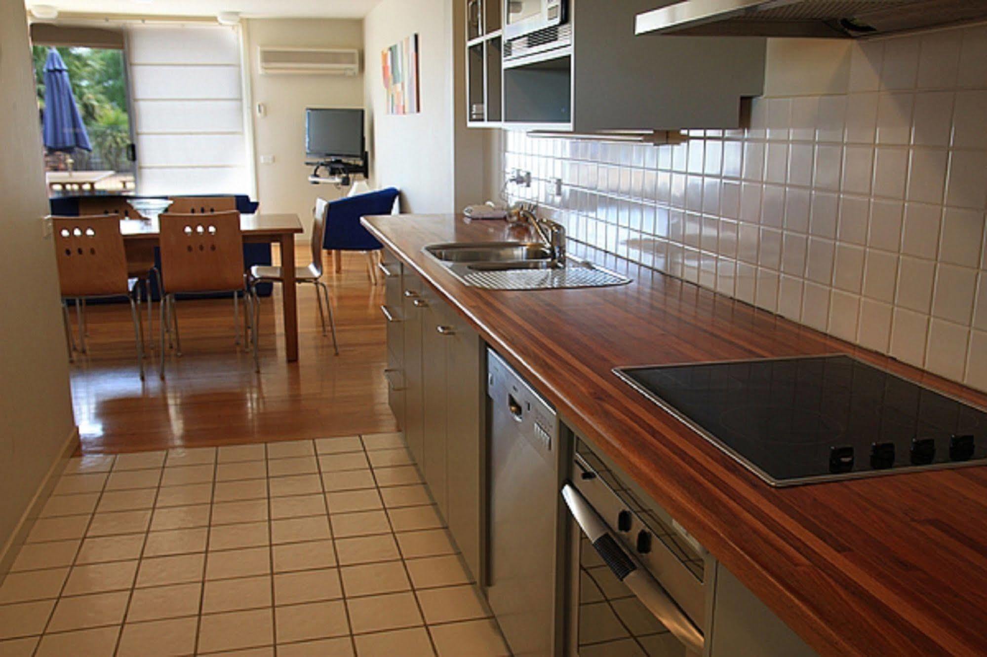Metung Waters Motel And Apartments ภายนอก รูปภาพ