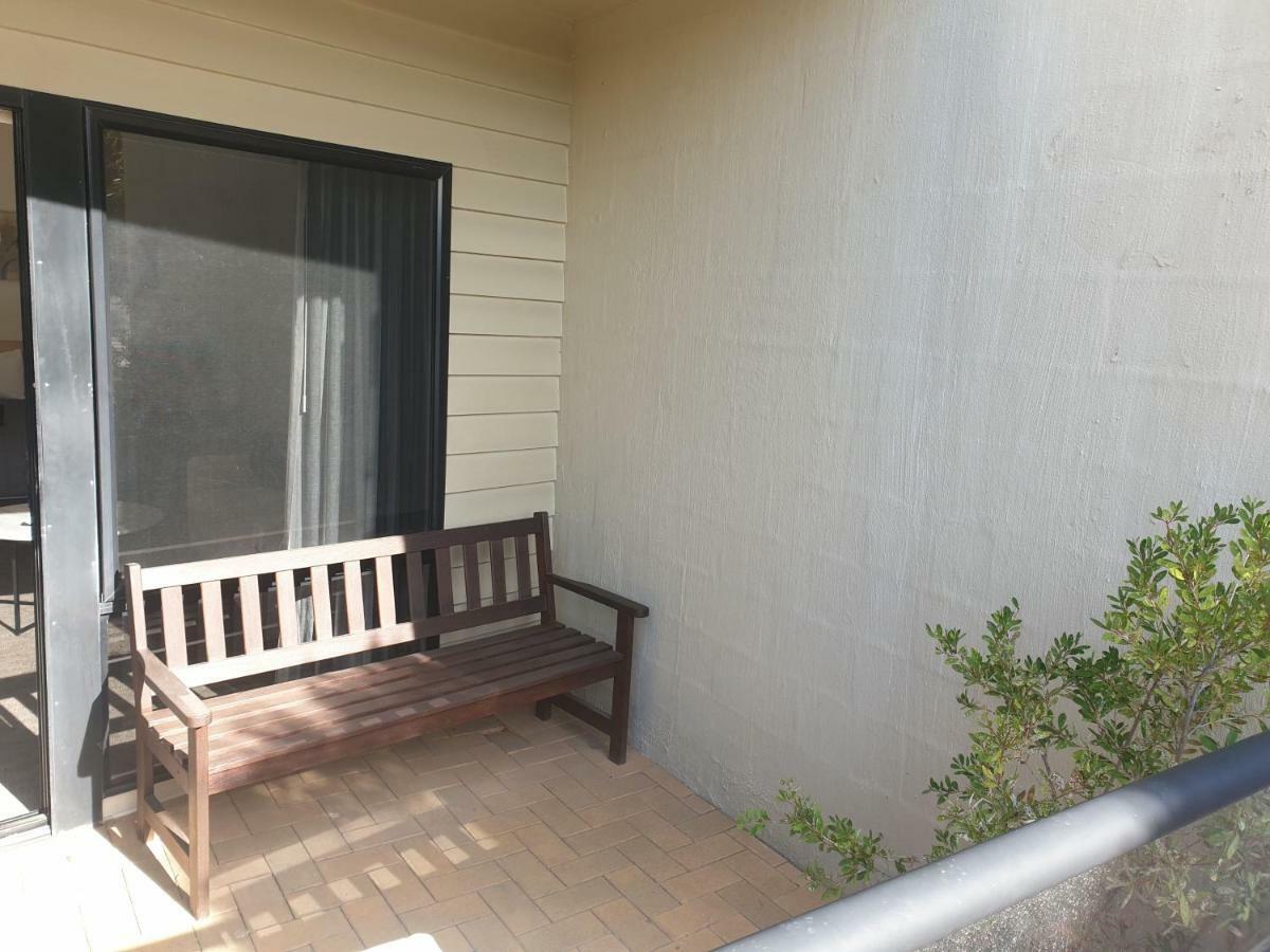 Metung Waters Motel And Apartments ภายนอก รูปภาพ